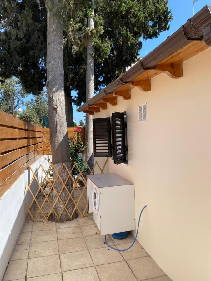 Dub House 2 Lägenhet Paphos Exteriör bild